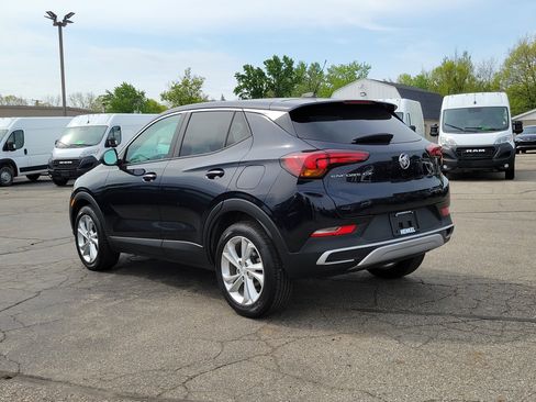 Used 2021 Buick Encore GX Preferred w/ Cold Weather Comfort Package FWD image 3