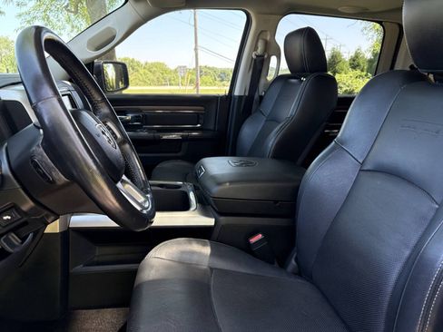 Used 2017 RAM 1500 Laramie w/ Convenience Group AWD/4WD image 13