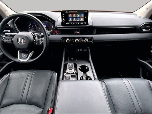 Used 2025 Honda Pilot Elite image 14