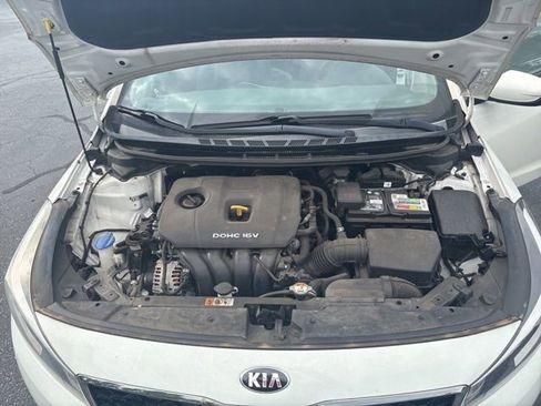 Used 2017 Kia Forte LX FWD image 10