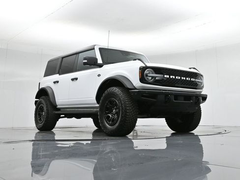 Used 2022 Ford Bronco Wildtrak image 45