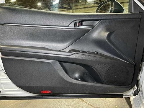 Used 2023 Toyota Camry SE w/ Cold Weather Package image 19