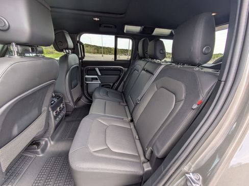 Certified 2024 Land Rover Defender 110 X-Dynamic SE AWD/4WD image 27