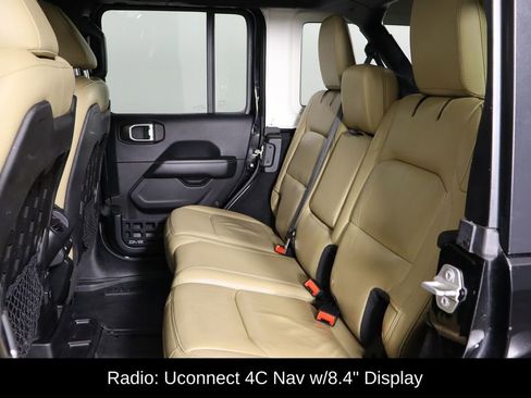 Used 2018 Jeep Wrangler Unlimited Rubicon AWD/4WD image 16