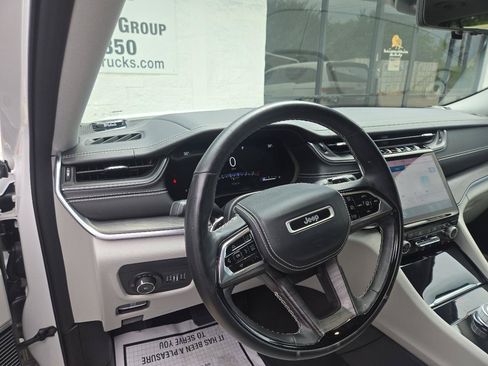 Used 2021 Jeep Grand Cherokee L Overland w/ Advanced Protech Group III RWD image 8
