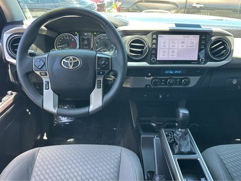Used 2021 Toyota Tacoma SR5 RWD image 20