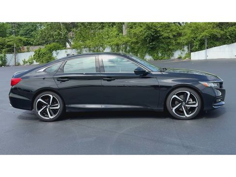Used 2019 Honda Accord Sport image 9