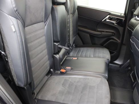 Used 2024 Mitsubishi Outlander SEL AWD/4WD image 19