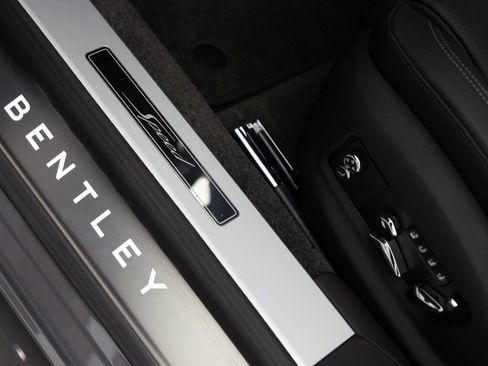 New 2025 Bentley Flying Spur Plug-In Hybrid image 31