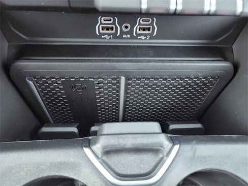 New 2026 RAM 1500 4x4 Crew Cab image 26