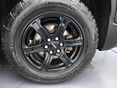 Used 2021 GMC Acadia AT4 w/ LPO, 'HIT The Road' Package AWD/4WD image 36