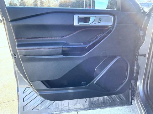 Used 2023 Ford Explorer ST-Line w/ Class IV Trailer Tow Package image 9