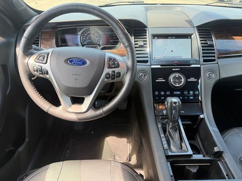 Used 2016 Ford Taurus Limited w/ Equipment Group 301A FWD image 26