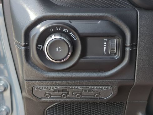 Used 2024 Jeep Wrangler Unlimited Rubicon 392 AWD/4WD image 30