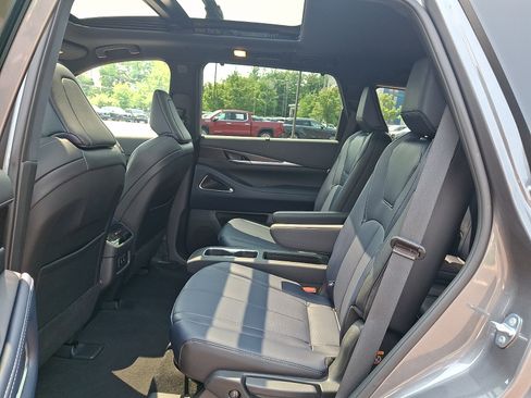 Certified 2026 INFINITI QX60 Sport w/ Dark Cargo Package AWD/4WD image 11