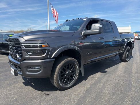 Used 2025 RAM 2500 Limited AWD/4WD image 10