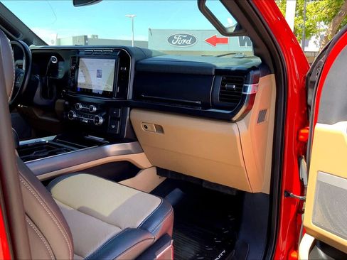 Certified 2023 Ford F250 Lariat w/ Lariat Ultimate Package image 19