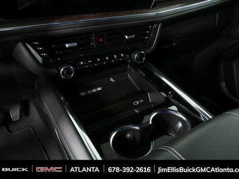 Used 2025 Chevrolet Tahoe LT AWD/4WD image 17