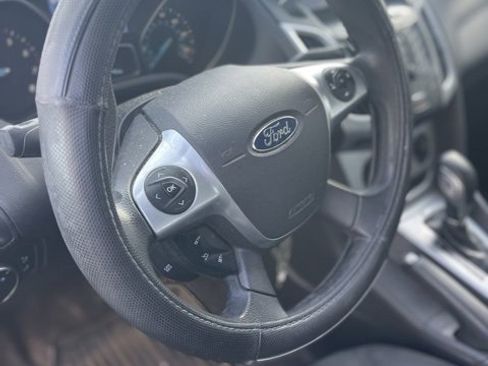 Used 2014 Ford Focus SE w/ SE Winter Package image 6