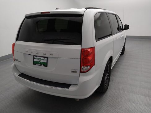 Used 2018 Dodge Grand Caravan GT FWD image 7