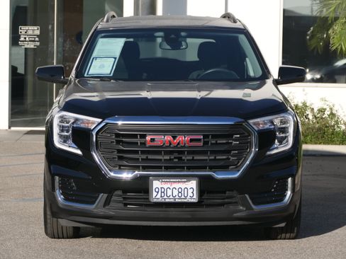 Used 2022 GMC Terrain SLE w/ Driver Convenience Package image 7