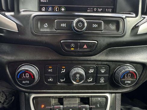 Used 2022 GMC Terrain SLE w/ Driver Convenience Package image 32