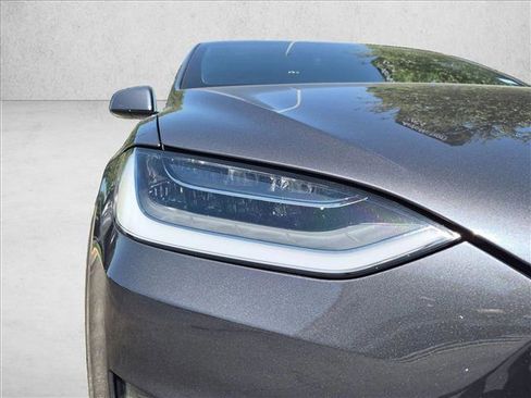 Used 2022 Tesla Model X AWD/4WD image 14
