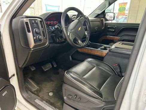 Used 2017 Chevrolet Silverado 1500 High Country AWD/4WD image 14