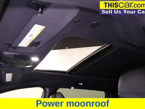 Used 2022 Chrysler Pacifica Limited w/ Uconnect Theater Family Group image 24