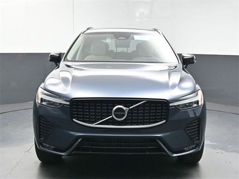 New 2025 Volvo XC60 B5 Core image 3