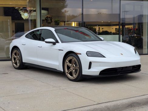 Used 2025 Porsche Taycan 4S image 8