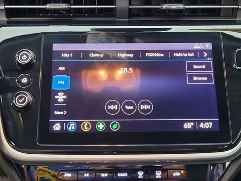 Used 2022 Chevrolet Bolt EUV LT w/ Convenience Package image 20