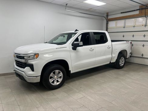 Used 2026 Chevrolet Silverado 1500 LT AWD/4WD image 9