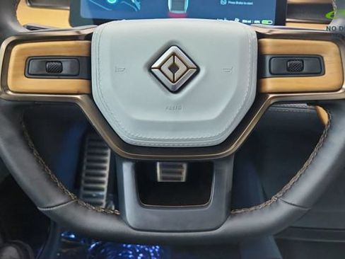 Used 2025 Rivian R1T Premium AWD/4WD image 42