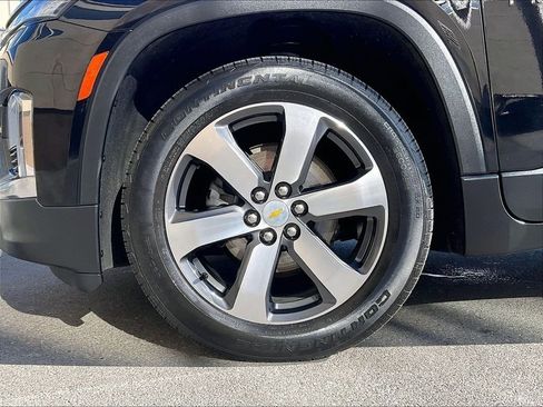 Used 2023 Chevrolet Traverse LT w/ LT Premium Package AWD/4WD image 7