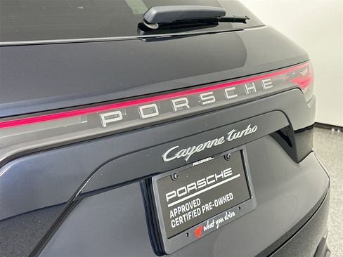 Certified 2022 Porsche Cayenne Turbo image 17