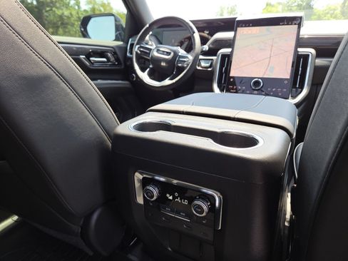 New 2026 GMC Yukon Elevation w/ Elevation Premium Package AWD/4WD image 29