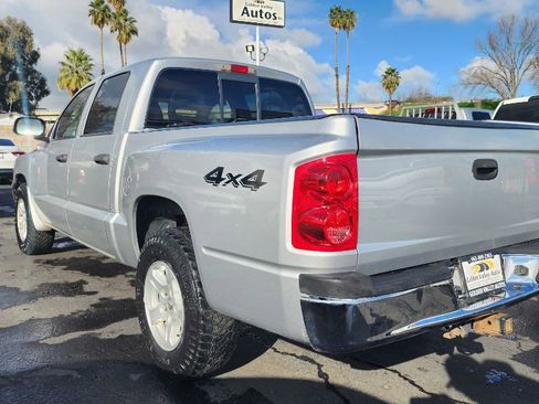 Used 2005 Dodge Dakota SLT w/ Trailer Tow Group image 2