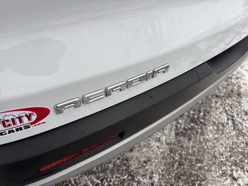 Used 2019 GMC Acadia SLE image 47