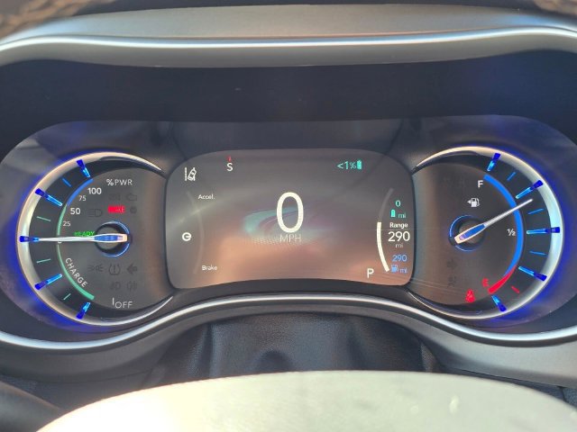 Used 2022 Chrysler Pacifica Touring-L FWD image 24