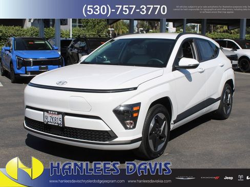 Used 2024 Hyundai Kona SEL FWD image 3