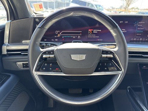 New 2025 Cadillac Escalade IQ Luxury 2 w/ LPO, Premium Carpet Package image 21