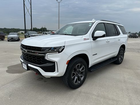 Certified 2021 Chevrolet Tahoe Z71 w/ Z71 Off-Road Package AWD/4WD image 9