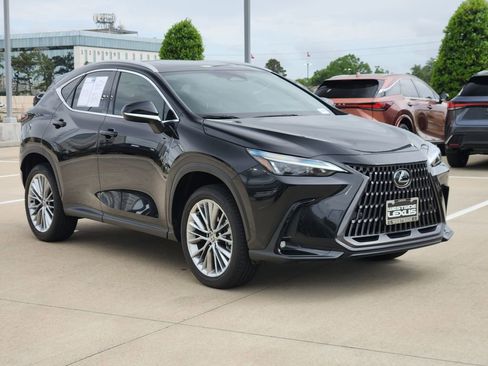 Used 2025 Lexus NX 350 AWD w/ Premium Package image 3