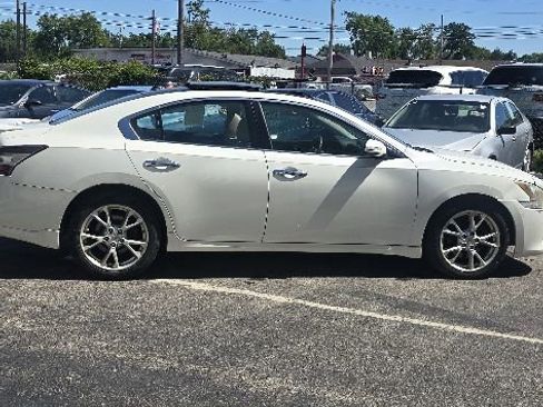 Used 2013 Nissan Maxima 3.5 SV w/ Premium Pkg FWD image 33