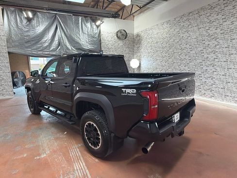 Used 2026 Toyota Tacoma TRD Off-Road AWD/4WD image 5