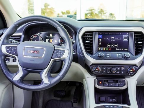 Used 2023 GMC Acadia Denali w/ Denali Ultimate Package image 14