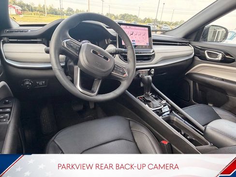 Used 2025 Jeep Compass Limited w/ Elite Group AWD/4WD image 9