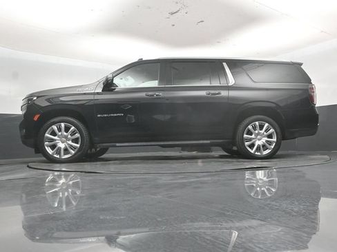 Used 2024 Chevrolet Suburban High Country AWD/4WD image 56