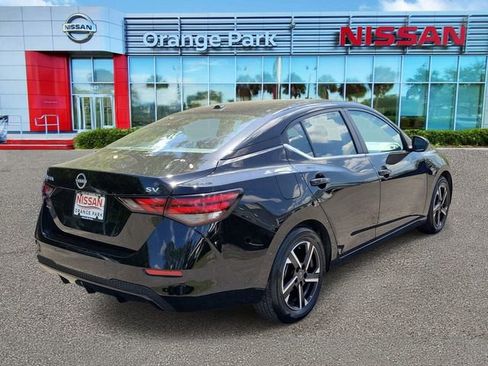 Used 2024 Nissan Sentra SV image 2